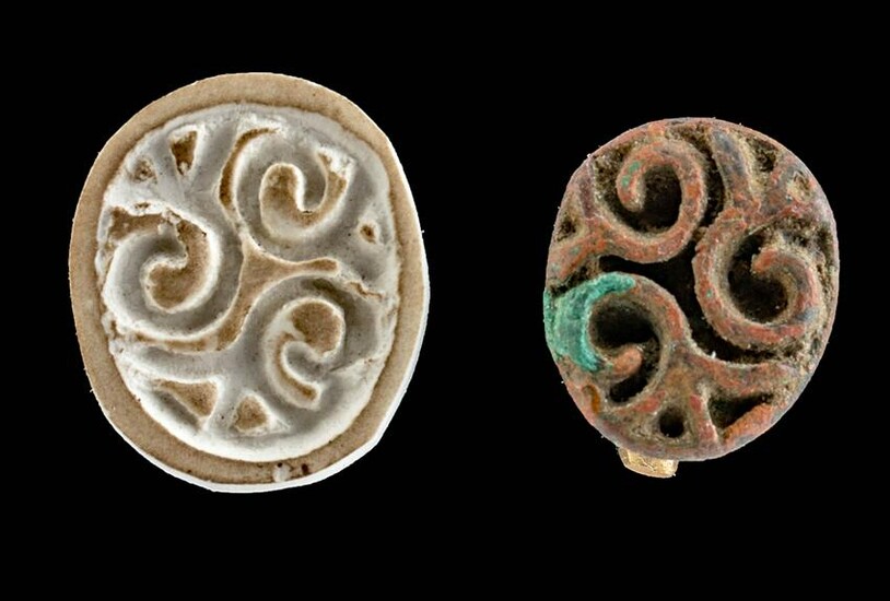 Bactrian Bronze Stamp Seal w/ Curvilinear Motif