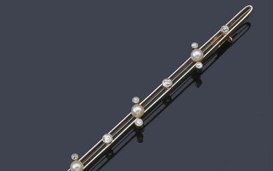 Bar brooch with old cut diamonds in bezel and three