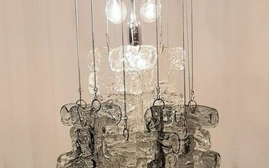 Ceiling chandelier with glass pendants