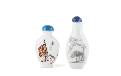 Chine, 19/20e siècle Ensemble comprenant une tabatière en porcelaine blanche à décor peint à l’encre...