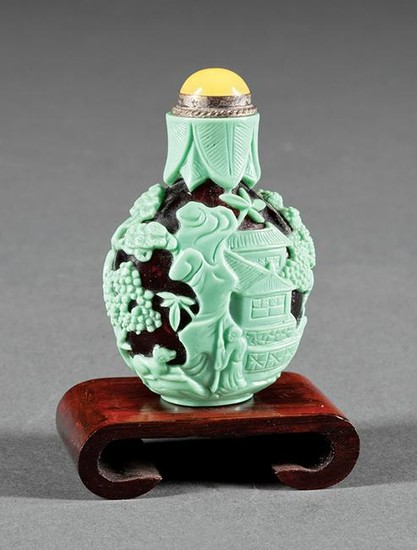 Chinese Overlay Amber Glass Snuff Bottle
