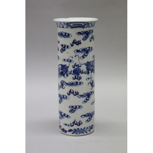 Chinese blue and white porcelain cylindrical vase, with drag...