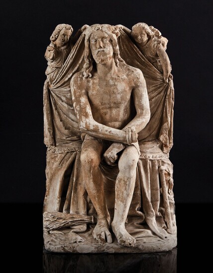 Christ de Pitié en pierre calcaire sculptée... - Lot 51 - Pierre Bergé & Associés