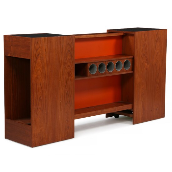 Danish furniture design: Extendable teak bar mounted on weels. Black lacquered top. Orange lacquered interior with bottle storage.