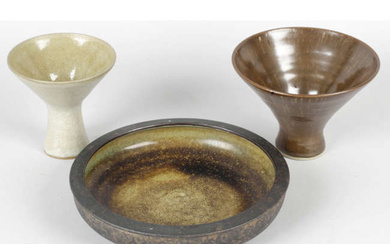 Five pieces of Chris Carter studio pottery