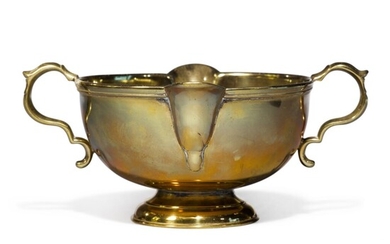 Fine and Rare English Cast Brass Double-Handled Double-Spouted Footed Sauce Boat, Late 18th or Early 19th Century