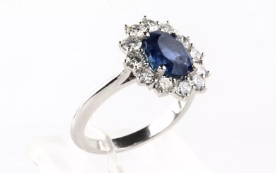 Gold ring with natural sapphire and diamonds