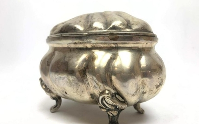 HANDARBEIT 800 Silver Hinged Covered and Footed Box. Ma