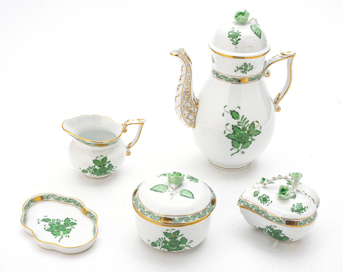 HEREND 'CHINESE BOUQUET GREEN' PORCELAIN COFFEE POT, CREAMER, SUGAR, BOWL & TRAY, 5 PCS, H 1/2"-9.75"