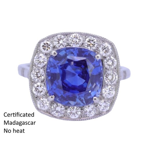 IMPORTANT BLUE SAPPHIRE AND DIAMOND PLATINUM RING, set with ...