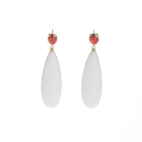 Intini Jewels - 18 kt. Gold, Yellow gold - Earrings - 58.00 ct White Agate - Coral