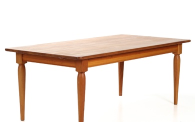J.L. Moller. Solid cherry wood dining table with extension (3)
