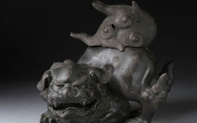 Koro, Okimono (1) - Bronze - Very fine shishi (foo-dog) censer - Japan - Meiji period (1868-1912)