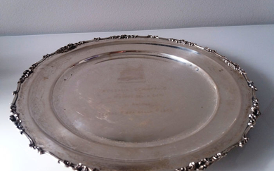 LARGE PROBABLY DONATE PLATE TO R. SCHIAFFINO - .800 silver - Italy - Second half 20th century