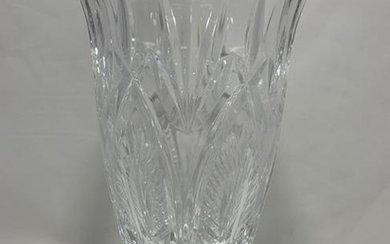 LOVELY WATERFORD CRYSTAL FOOTED FLUTED VASE