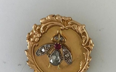 Leaf brooch in gold 750°/°°° decorated with a...