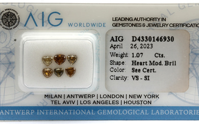 Lot 6 loose diamonds, 1.07 ct natural fancy light to...