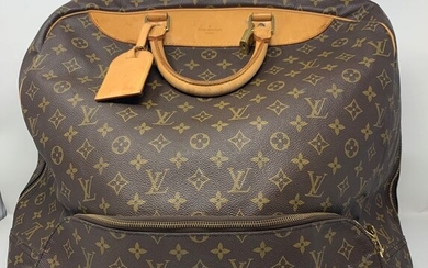 Louis Vuitton -Monogram Canvas EvasionTravel bag