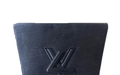 Louis Vuitton - twistClutch bag