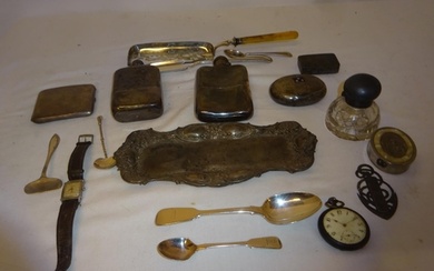 Mixed lot of silver & plated ware to include flasks, boxes, ...