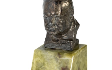 OSCAR NEMON (1906-1985) : SIR WINSTON CHURCHILL un buste miniature en argent coulé, Asprey &...