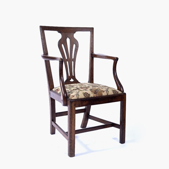 Oak elbow chair