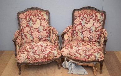 PAIR OF EARLY 19TH CENTURY LOUIS XV BERGERES, C.1840'S (A/F - NEEDS RECOVERING) (H92 X W77 X D76 CM) (LEONARD JOEL DELIVERY SIZE: L..