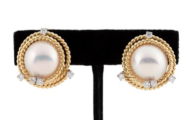 PAIR SCHLUMBERGER FOR TIFFANY & CO PEARL EARRINGS