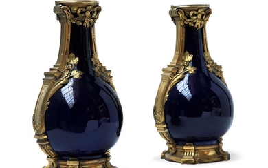 Paar Louis XVI-Vasen