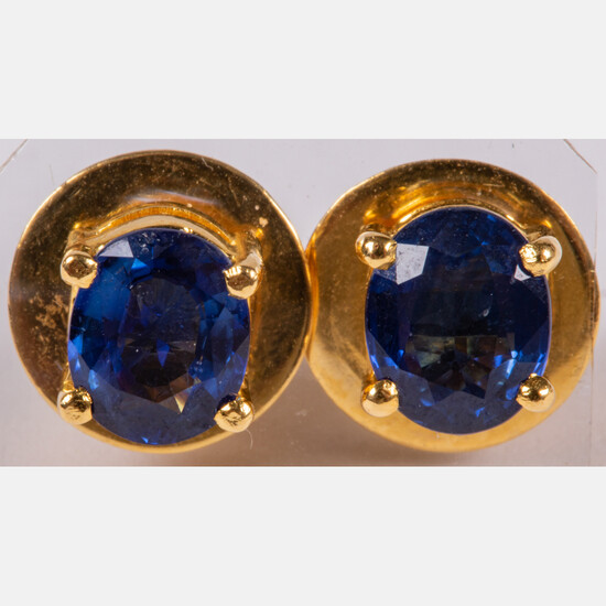 Pair of 18kt Yellow Gold and Sapphire Earrings
