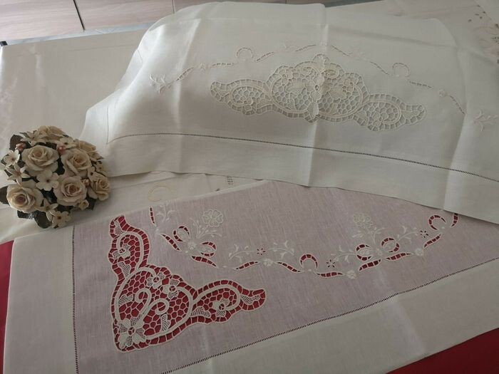 Precious double sheet in pure linen with Venice hand embroidery 265x280cm Ecru 'color - Linen - 21st century
