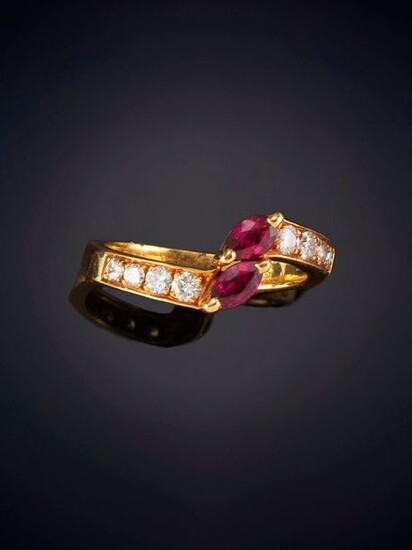 RUBY AND SHINY SIDE RING. Mounting in 19k yellow gold. Punched piece. Output: 360,00 Euros. (59.899 Ptas.)