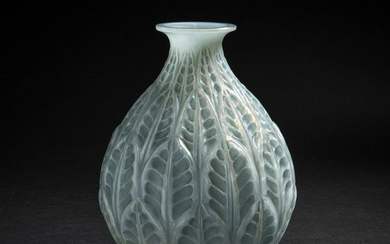 René Lalique, 'Malesherbes' vase, 1927