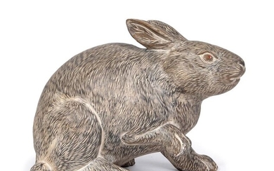Sculpture en bois représentant un lapin à...