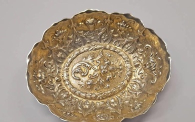 VICTORIAN SILVER OVAL DISH EMBOSSED WITH FLOWERS BY WILLIAM ...