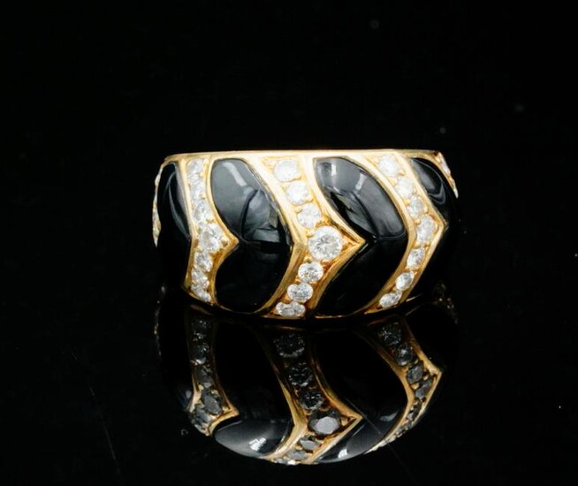 Van Cleef & Arpels 0.60ctw Diamond, Onyx & 18K Ring