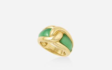 Van Cleef & Arpels, Chrysoprase and gold ring