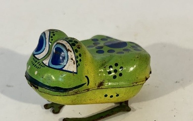 Vintage Frog Wind-Up Tin Metal toy No Key
