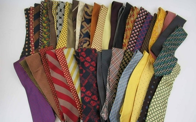Vintage Hermes Yellow Weave Pattern Neck Tie