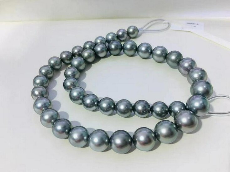 18 kt. White Gold - 9x11mm Round Tahiti Pearls Necklace