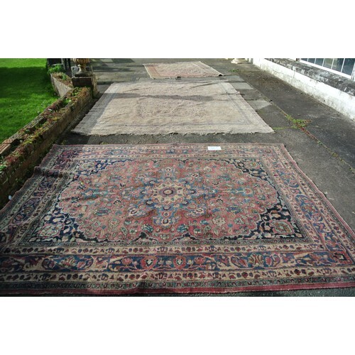 3 Iranian rugs, richly decorated. 270 x 210cm, 350 x 270cm, ...