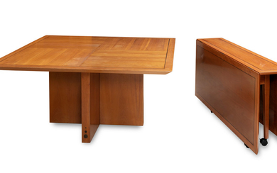 Mesa de comedor de diseño, años 80. Compuestas por mesa central cuadrada y mesa auxiliar extensible
