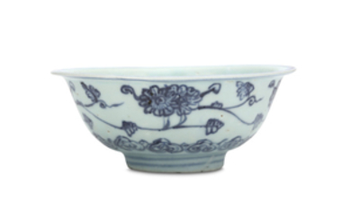 A CHINESE BLUE AND WHITE BOWL. Ming Dynasty....