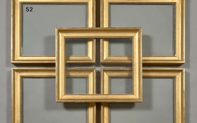 France, fin du XVIIIe siècle - début du XIXe siècle Ensemble de cinq cadres en bois et pâte dorée dit à profil creux