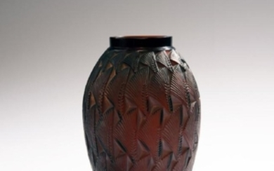 Rene Lalique, 'Grignon' vase, 1932