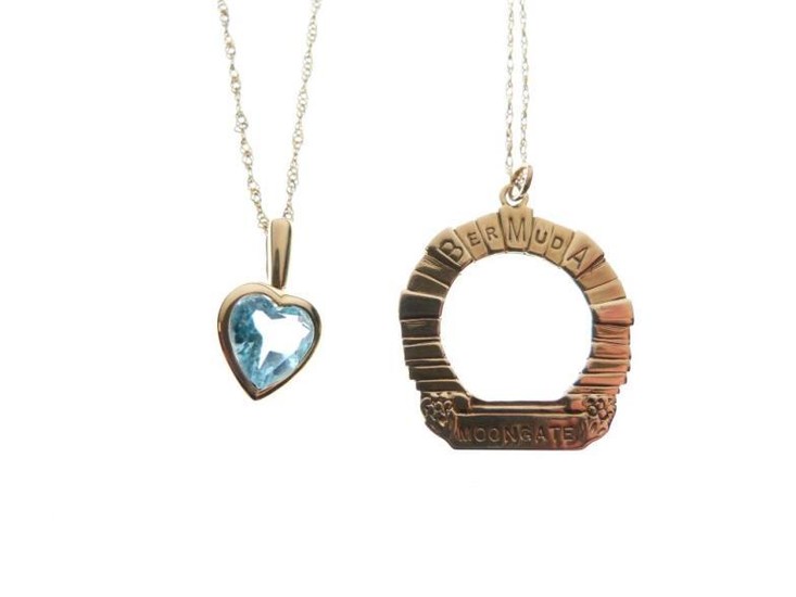 9ct gold heart-shaped pendant set aquamarine-coloured stone, together with...