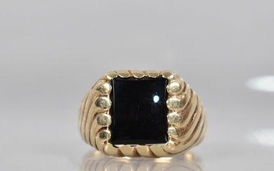 A 9ct Gold Gents Signet Ring, Rectangular Onyx Panel (11.1mm...