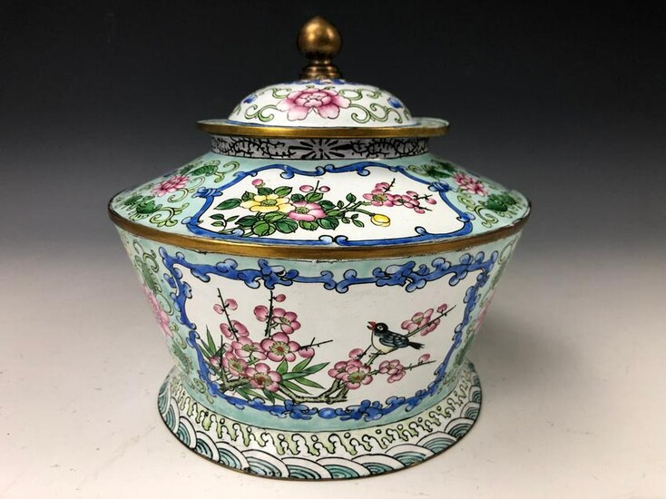 A Hand Painted Birds and Floral Cloisonne Box with Lid