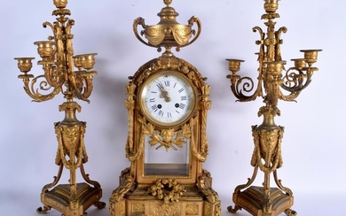 A LARGE EARLY 19TH CENTURY FRENCH ORMOLU CLOCK