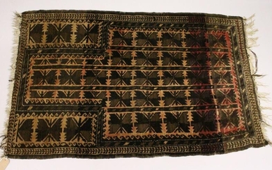 A PERSIAN AFGHAN RUG, EARLY 20TH CENTURY, beige ground